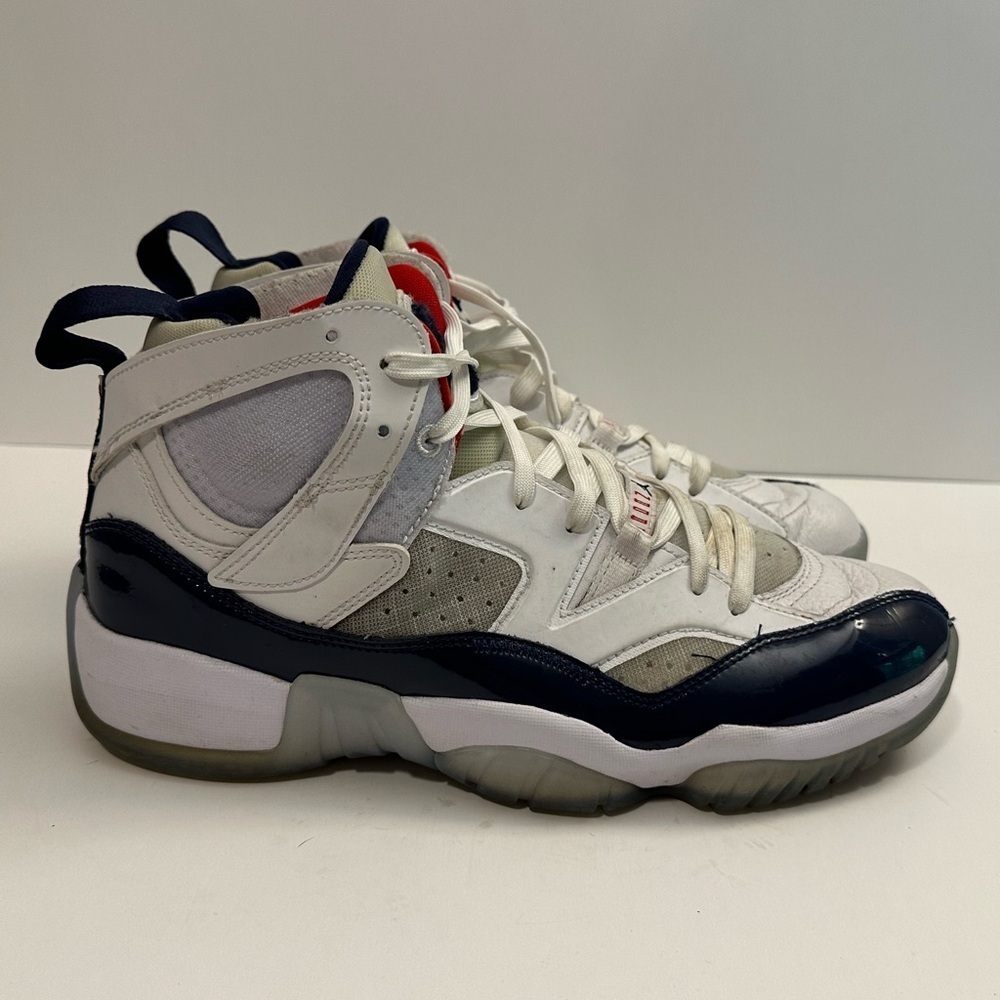 Nike Air Jordan Jumpam Two Trey DO1925 102 "White/Navy-University Red" Size 10 - Picture 8 of 16